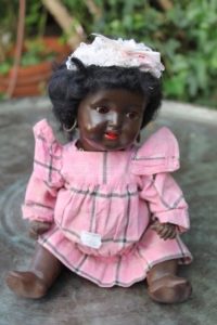 Poupée bébé noir, HEUBACH KOPPELSDORF 399, tête pleine, corp - Lot 613