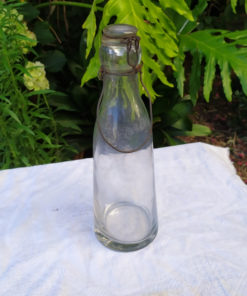 bouteille ancienne en verre soufflé