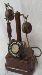 ANCIEN TÉLÉPHONE PTT en Bakélite Noire EUR 50,00 - FR
