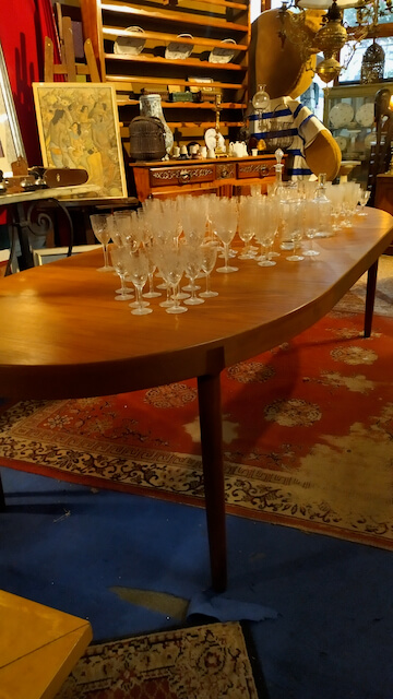 table ovale scandinave en teck