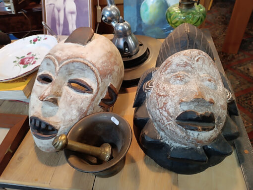 Nouveau Brocante - Divers Objets, Tableaux, Lustres, vintage, Art premier, Dinky Toys...... – Image 17