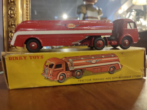 dinky toys tracteur panhard