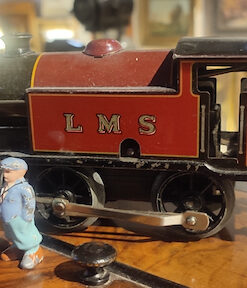 jouet locomotive hornby