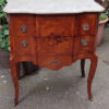 petite commode marquetee