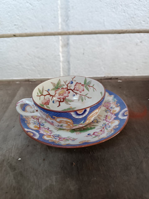 Tasse à thé - Sarreguemines - Minton 235 - Brocante en ligne