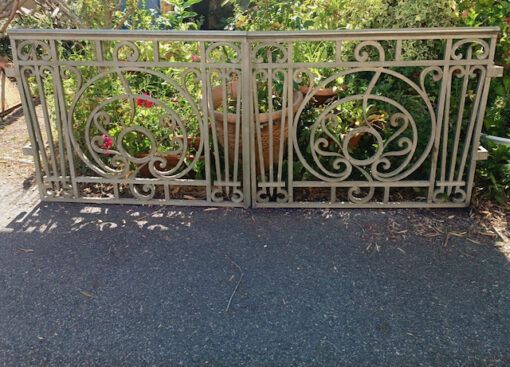 Portes Grilles de Séparation montées sur Colonnes en Marbre Epoque XXème – Image 7