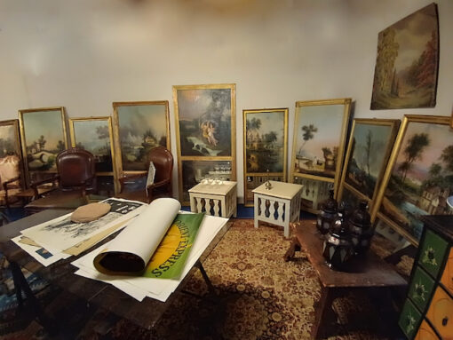 Nouveau Brocante - Divers Objets, Tableaux, Lustres, vintage, Art premier, Dinky Toys...... – Image 63