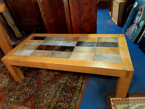 Table basse Regain en Orme plateau carreaux de Grés Vintage Années 60/70 – Image 2