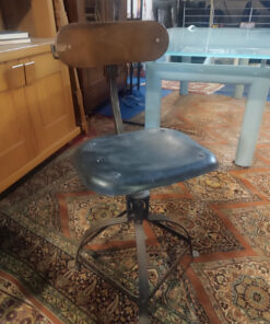 chaise d'atelier bienaise