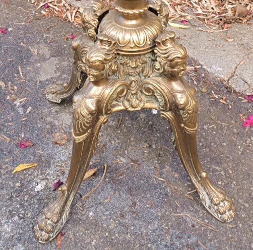 Portemanteau  kitschissime Vintage des années 70 en Laiton et Onyx – Image 3