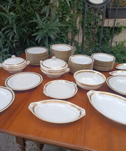 Alternative view of Nouveaux Bibelots !!! Art de la table, Argenterie, Service porcelaine, Tableaux et Divers Brocante