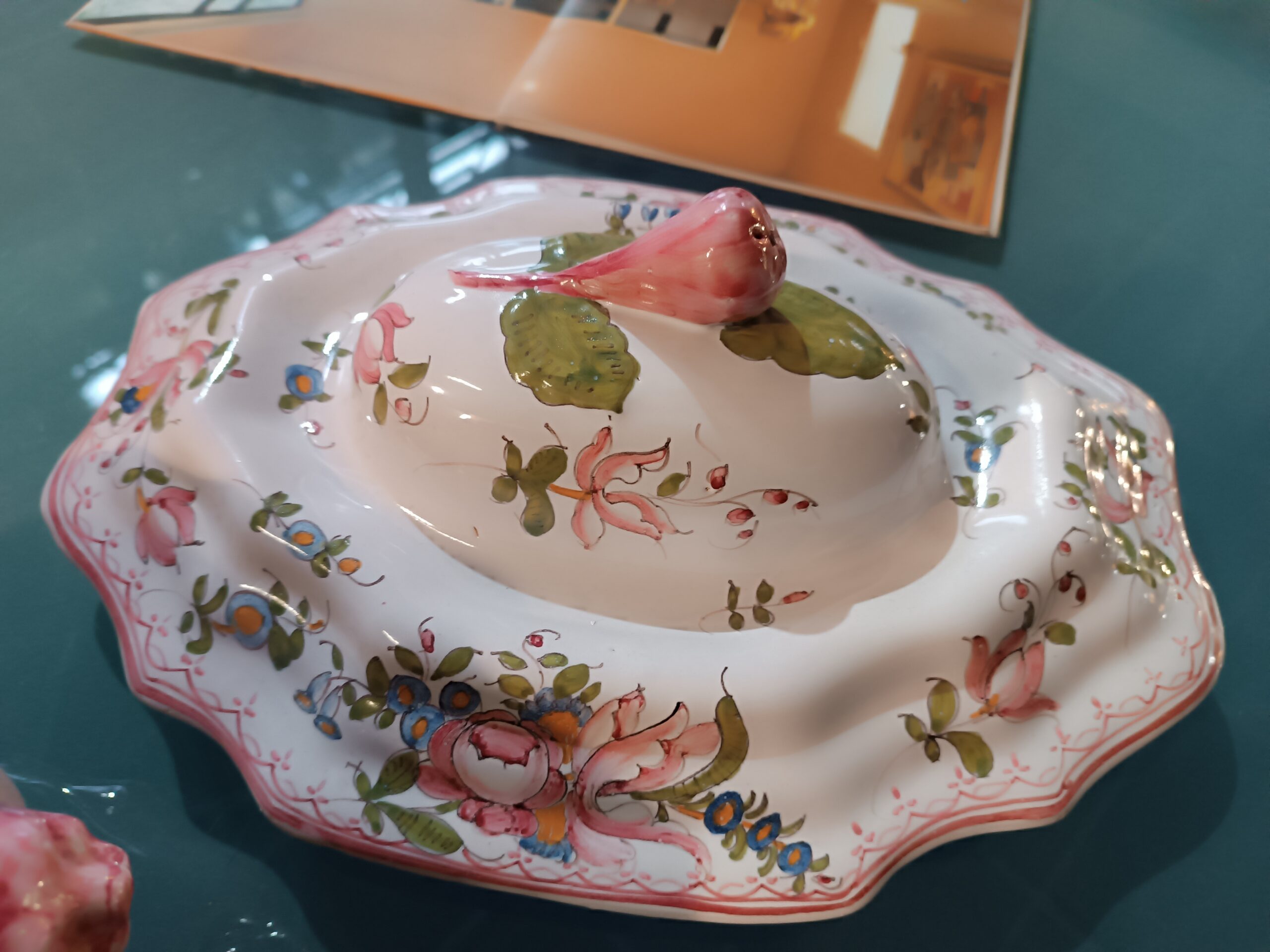 Soupière Faïence décors peints Epoque XXème – Image 3