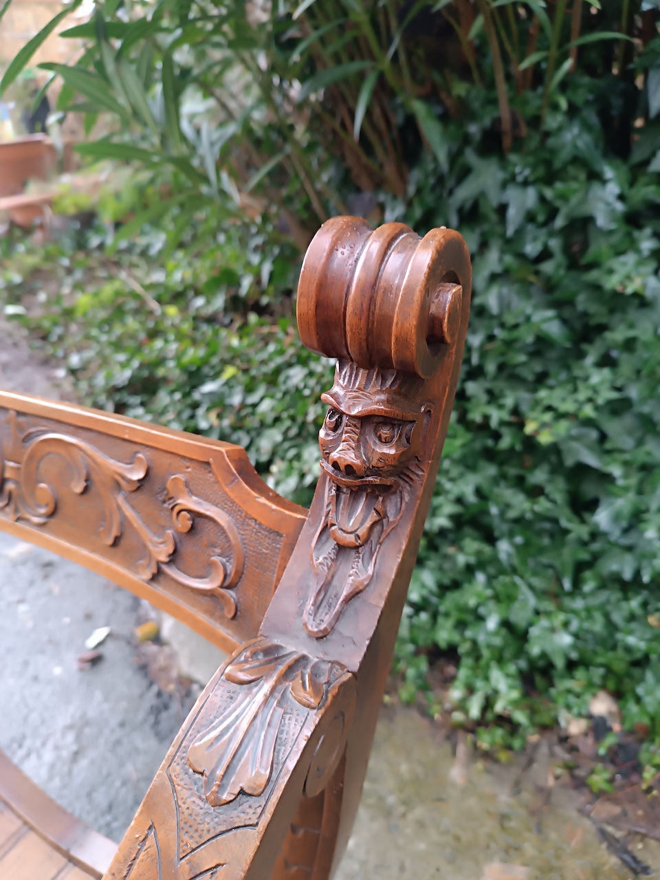 Fauteuil Dagobert Epoque XIXème en Noyer Massif – Image 6