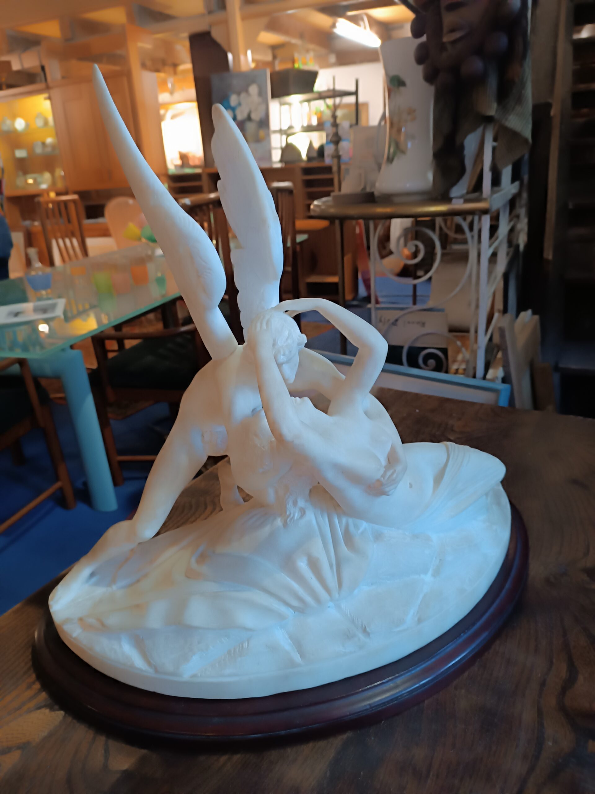 Sculpture Canova (d'après) en Albâtre "Psyché ranimée par le baiser de l'amour délivré par Eros" Epoque XXème – Image 7