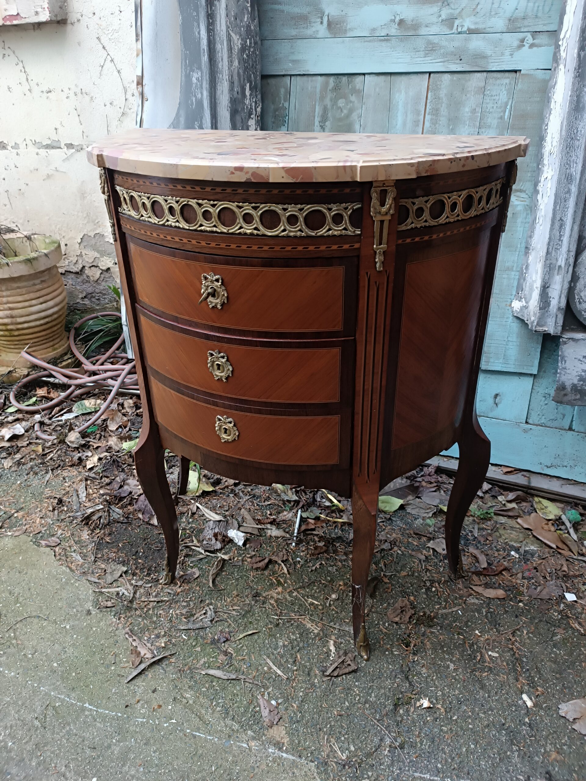 Commode demi lune Début XXème Style transition Louis XV- Louis XVI – Image 3