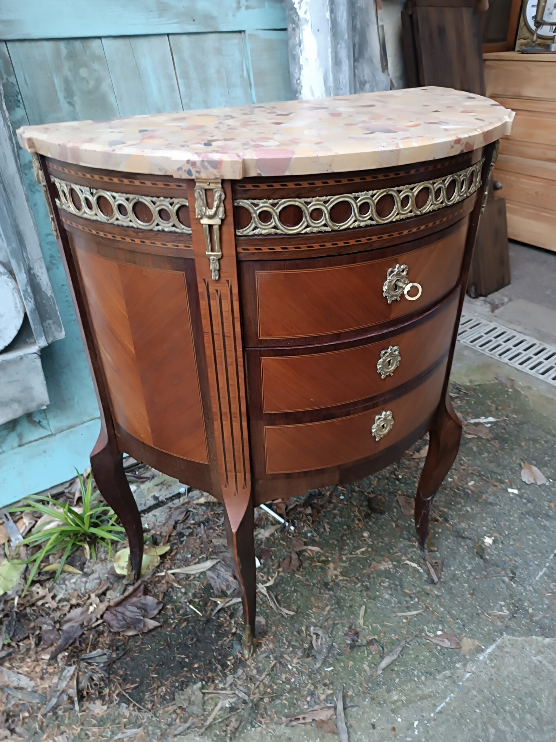 Commode demi lune Début XXème Style transition Louis XV- Louis XVI – Image 4