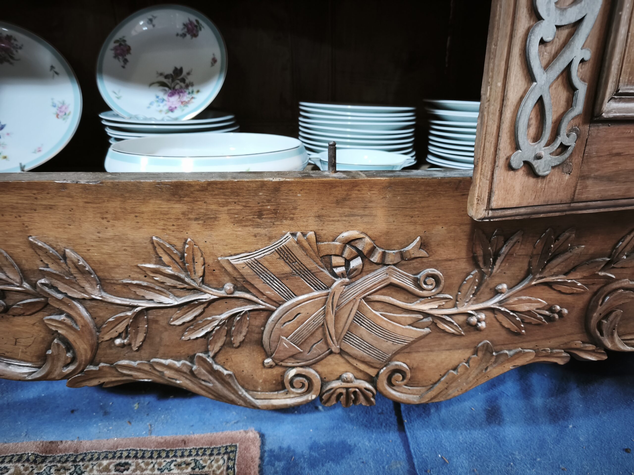 Armoire Provençale de mariage Louis XV Epoque fin XVIIIème en Noyer – Image 22