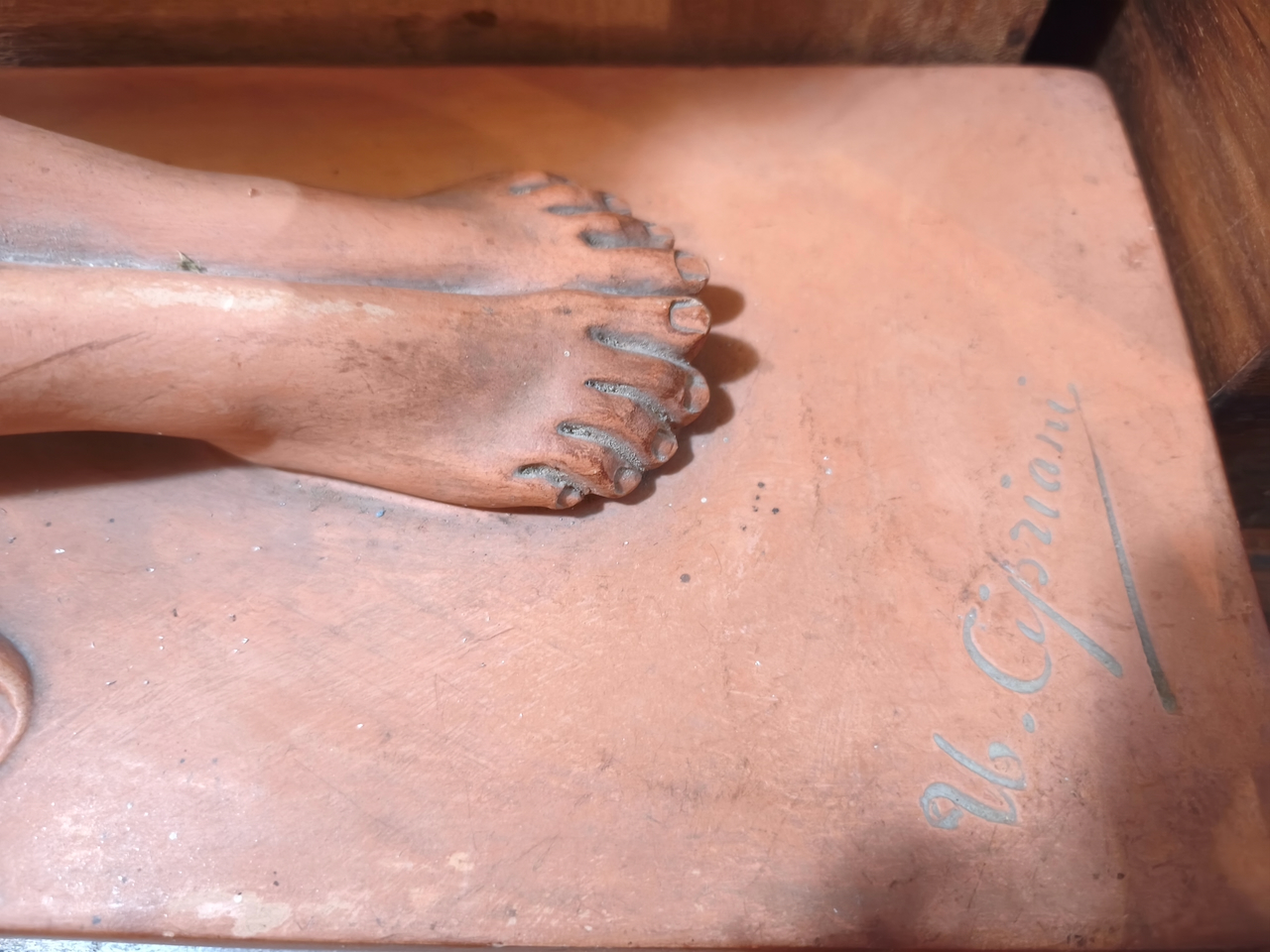 Terre cuite Art Déco signée Ugo CIPRIANI « Mère et son enfant » Epoque 1930 – Image 4