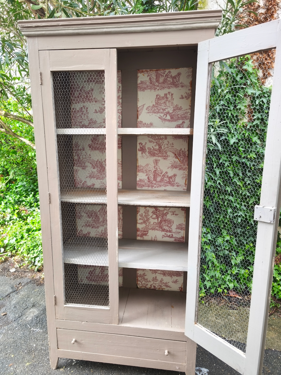 Armoire Parisienne Patinée portes grillagées – Image 7