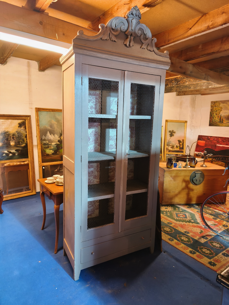 armoire parisienne
