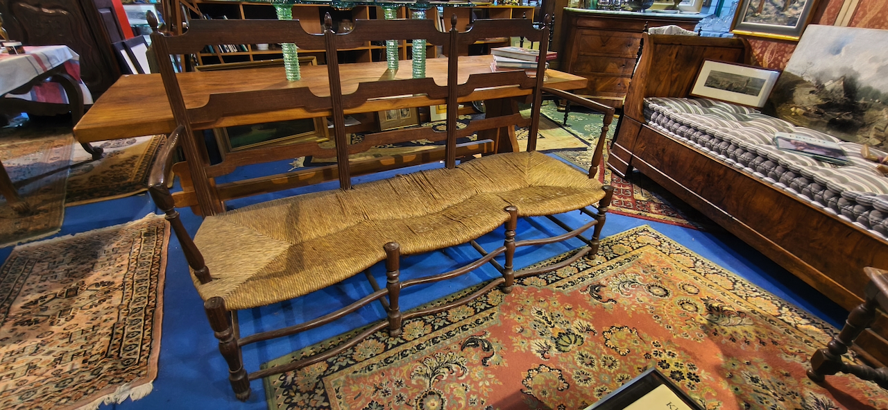 Radassier Provençal banquette trois places en Chêne Epoque XIXème – Image 5