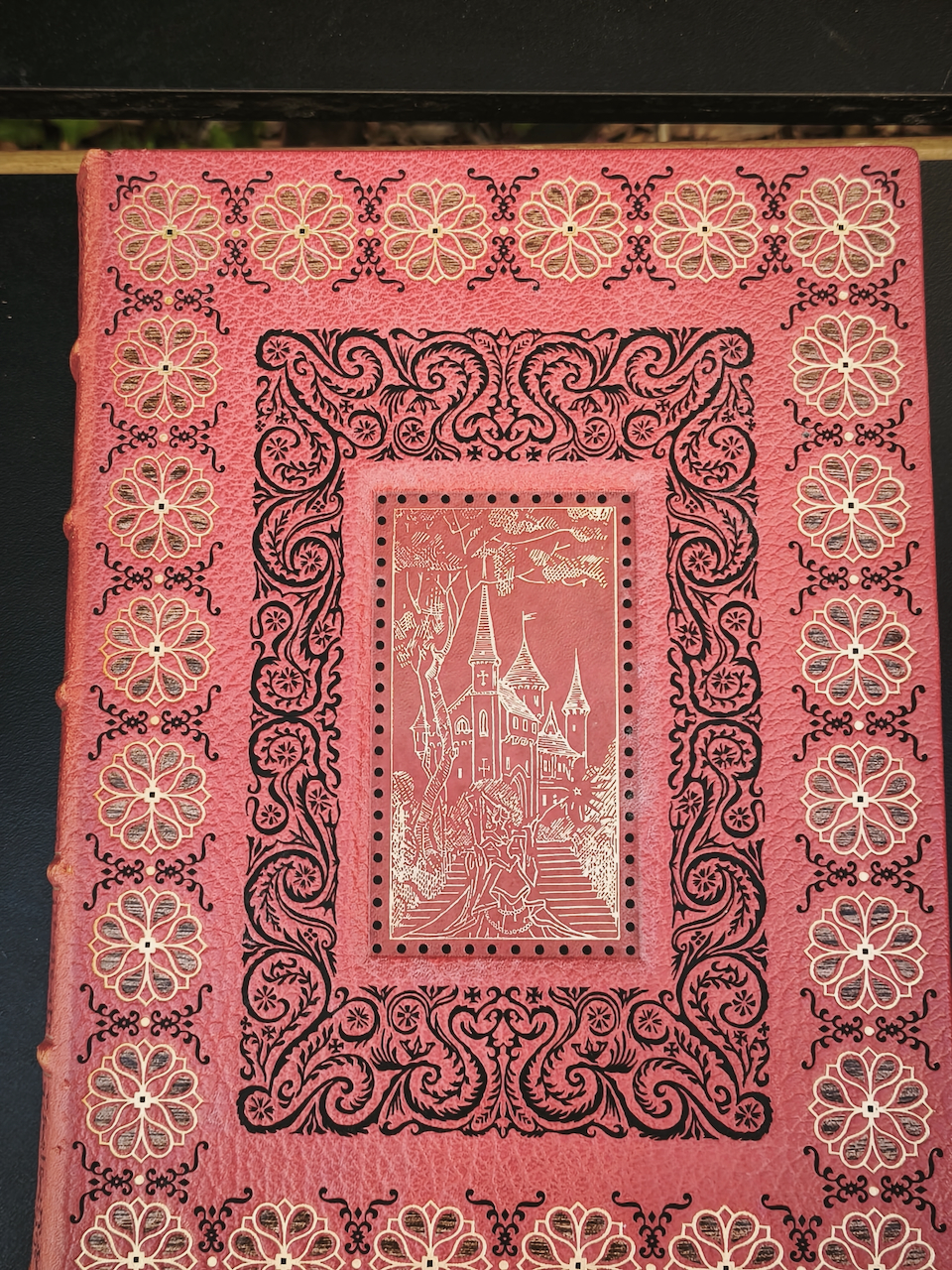 Contes de Perrault Edition numérotée de grand luxe en deux volumes – Image 2