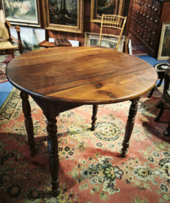 Alternative view of Table ronde Louis Philippe en Noyer Massif Epoque XIXème