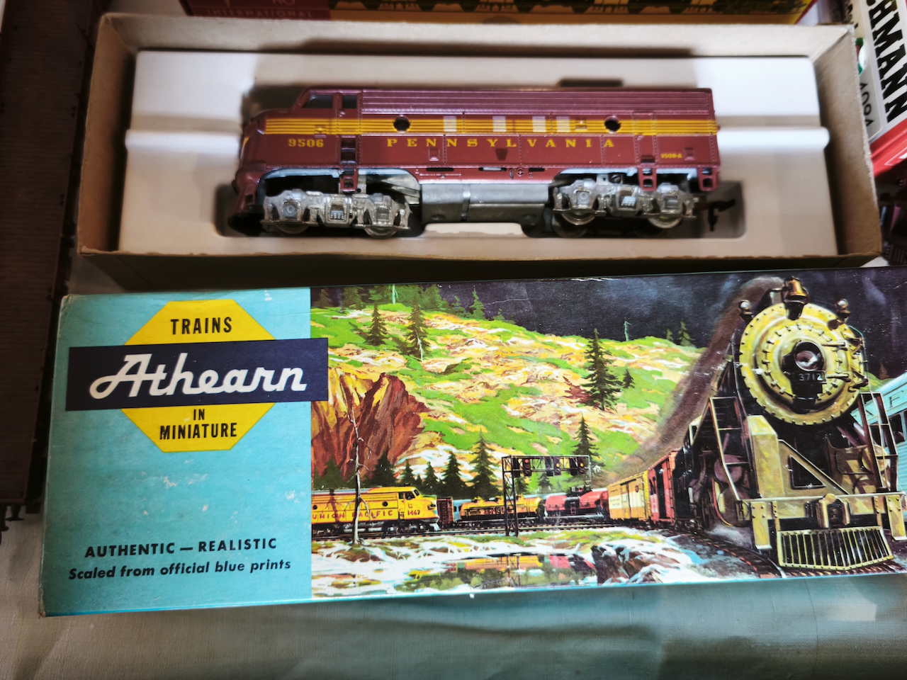 Trains Electriques Arrivage important Marklin, Fleischmann.... Locomotives et wagons - Nombreux accessoires – Image 10