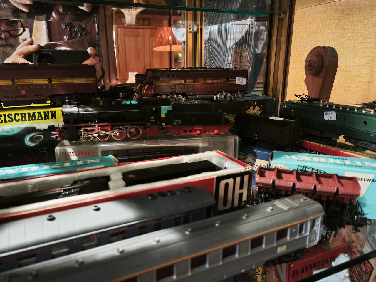Trains Electriques Arrivage important Marklin, Fleischmann.... Locomotives et wagons - Nombreux accessoires – Image 7