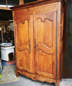 armoire style louis xv
