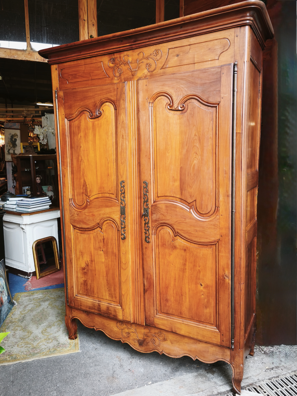 armoire style louis xv