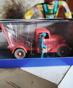 En voiture Tintin échelles 1/43e, éditées par Atlas / Moulinsart dans leurs boîtes bleues d'origine avec décors en fond de boîte – Image 12