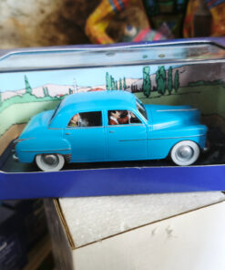 En voiture Tintin échelles 1/43e, éditées par Atlas / Moulinsart dans leurs boîtes bleues d'origine avec décors en fond de boîte – Image 40