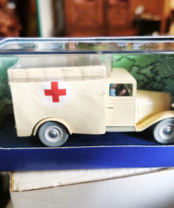 En voiture Tintin échelles 1/43e, éditées par Atlas / Moulinsart dans leurs boîtes bleues d'origine avec décors en fond de boîte – Image 51