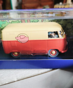 En voiture Tintin échelles 1/43e, éditées par Atlas / Moulinsart dans leurs boîtes bleues d'origine avec décors en fond de boîte – Image 67