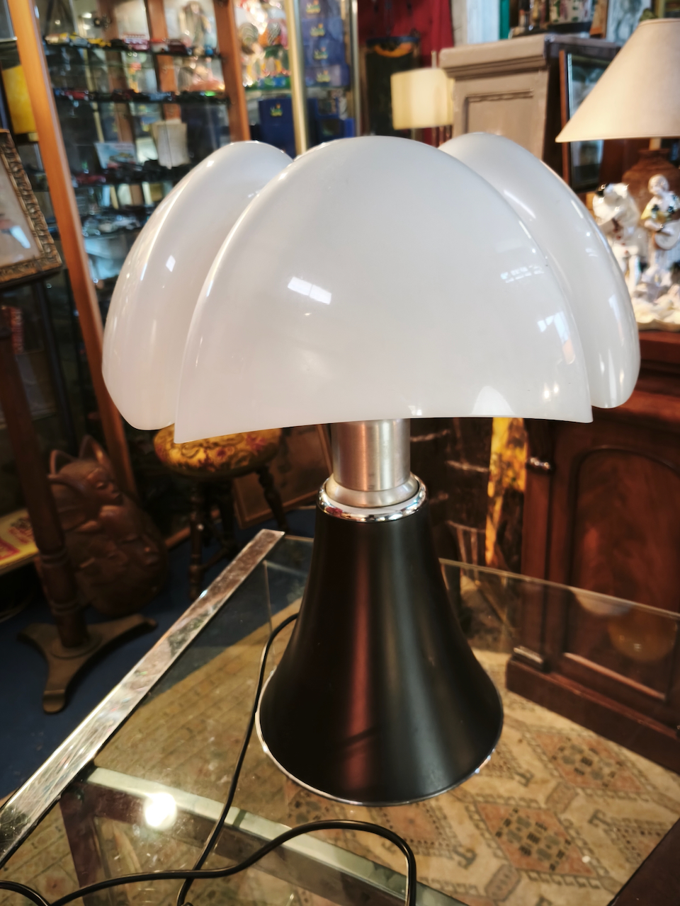 Pipistrello Medium LED Noire Gae Aulenti pour Martinelli Luce Seconde Main – Image 2