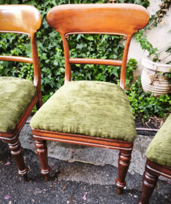 Alternative view of Chaises Victoriennes série de six en Acajou Epoque XIXème