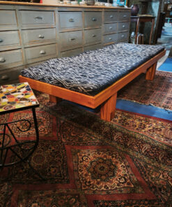 Alternative view of Banquette (daybed) dans le goût de Pierre Chapo Article Contemporain Seconde Main