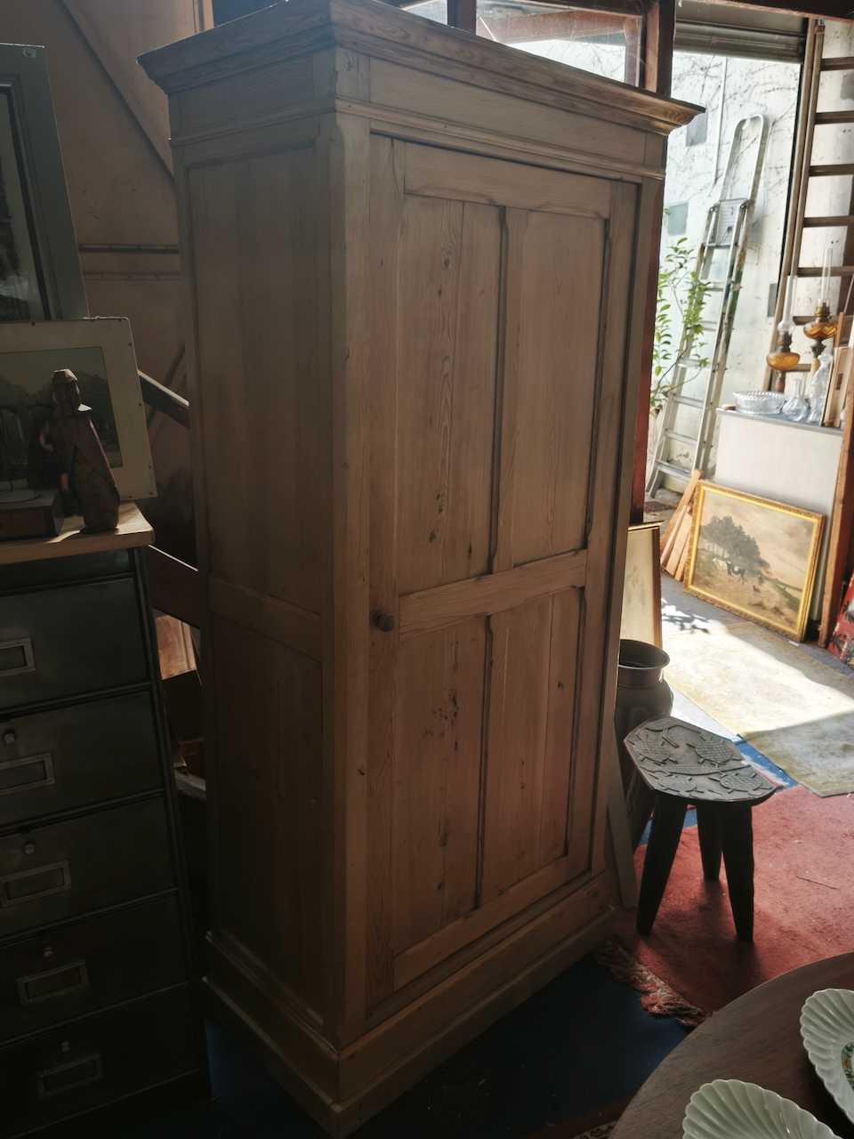 Bonnetière pin massif décapé et poncé Epoque début XXème Style "country chic" – Image 3