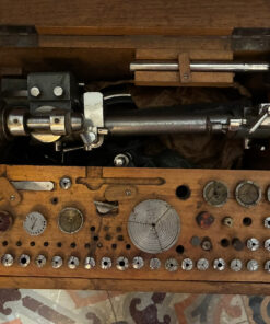 Alternative view of Tour d'horloger dans son coffret en bois d'origine