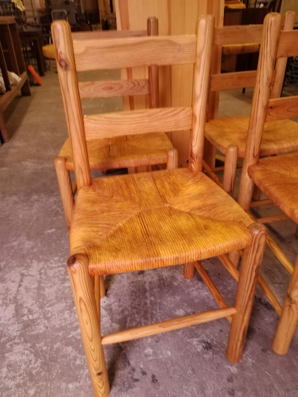 Ensemble NC SWEDEN Table Ovale et quatre Chaises Vintage Style Scandinave – Image 9