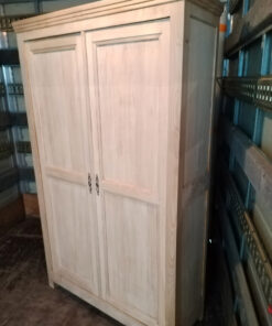Alternative view of Armoire Parisienne en bois brut décapé Epoque XXème